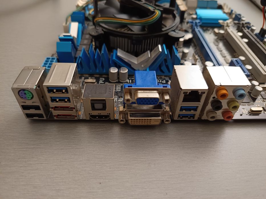Дънна платка ASUS P8Z77-M PRO + охлаждане Intel