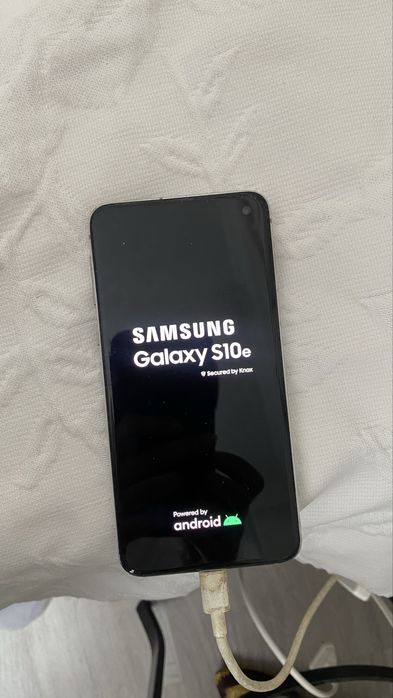 Продам SAMSUNG S10e