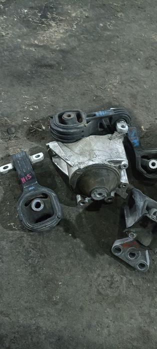 Подушки двигателя Honda CR-V 3 07-11