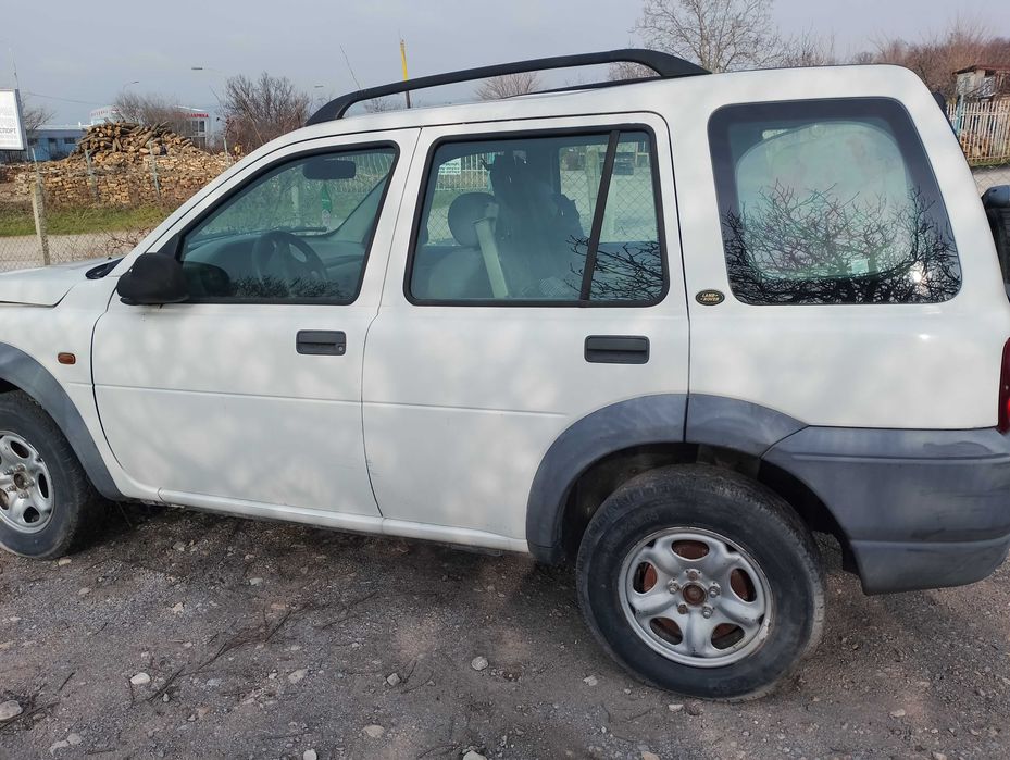 Продавам на части или цял Land Rover Freelander