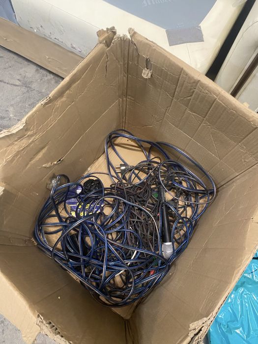 Продам колонки в отличном состоянии. Торг