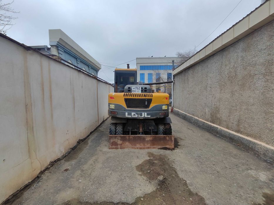 Ekskavator (LG670BM)