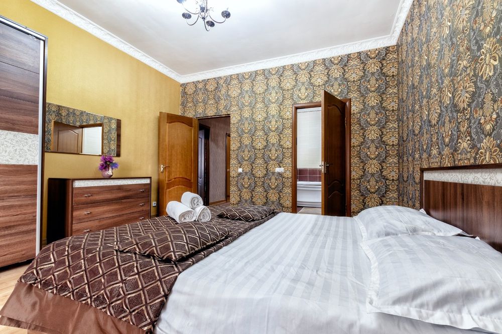 Посуточно 3 х ком возле Валиханова