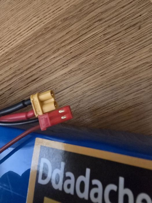 Vând baterie acumulator xiaomi m368, noua,36v si acumulator 36v nou