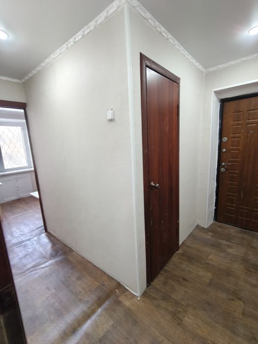 Продаём двухкомнатную квартиру в районе "Экспресса"