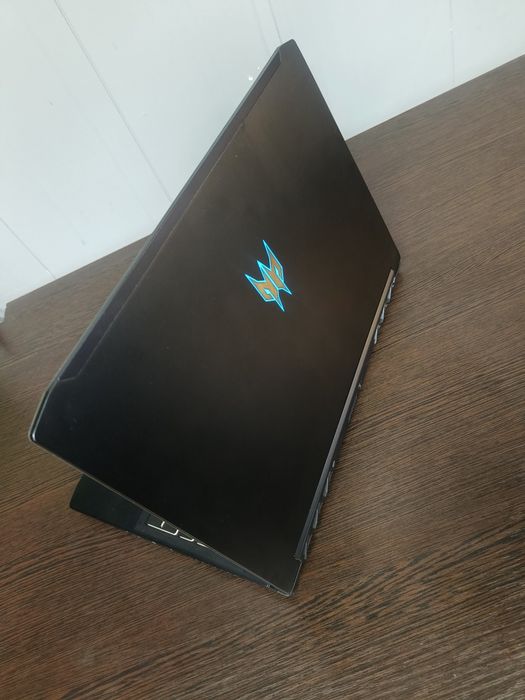 Продам игровой ноутбук