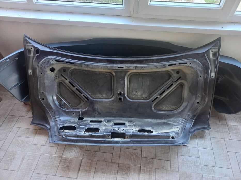 Крышка багажника БМВ е38