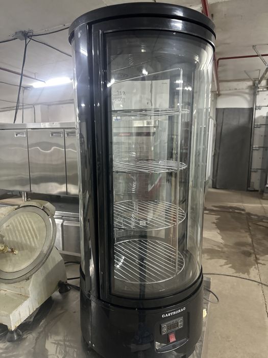 Хододильная витирна для тортов,оборудование,витрина кондитерская