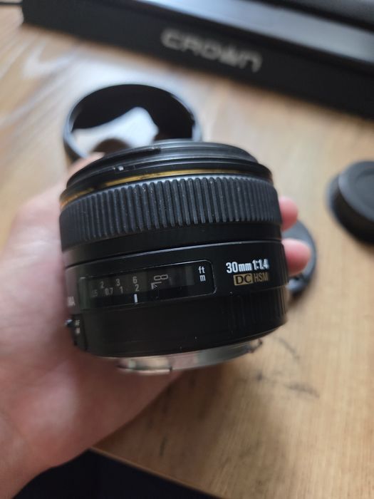 Обьектив Sigma 30mm f1.4