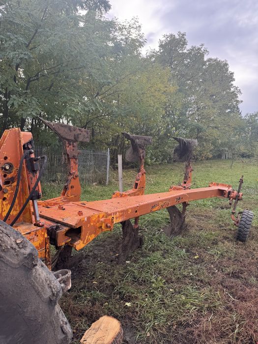 Vând Plug huard 3+1 sau schimb