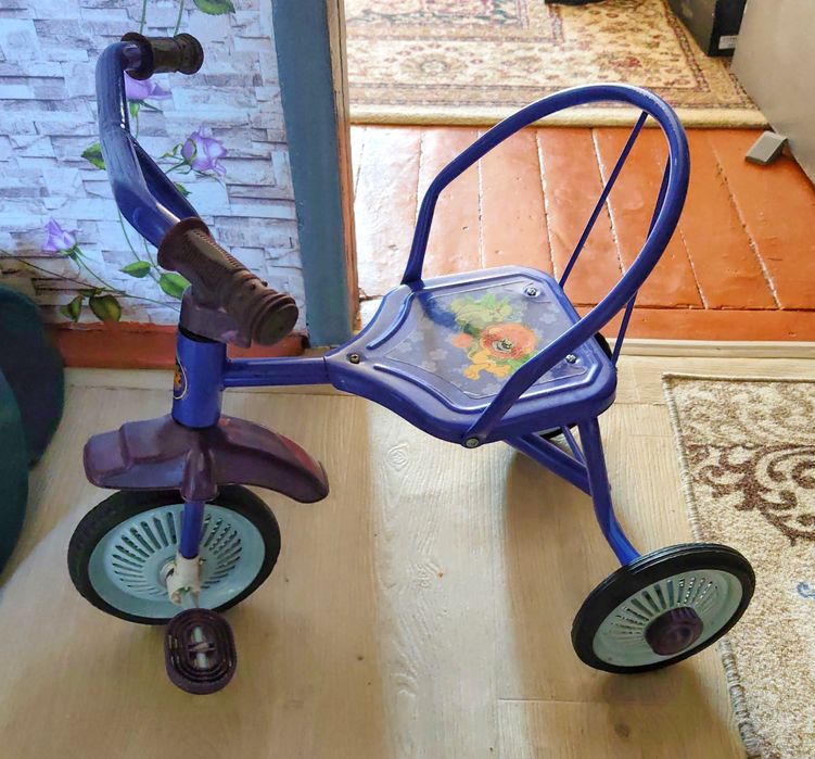 Трёхколёсный велосипед