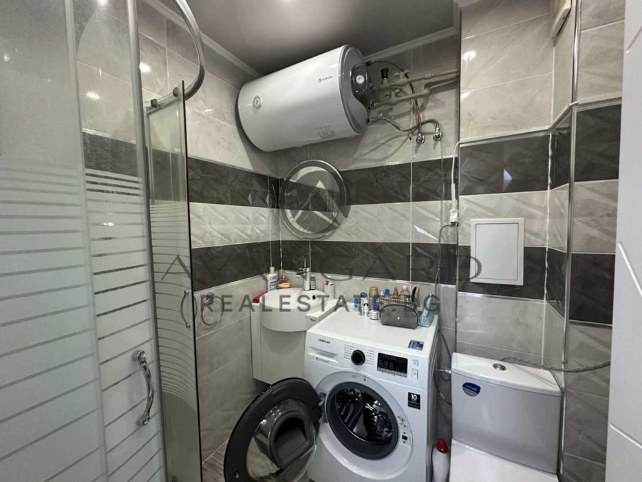 Продава се Тристаен апартамент в Пловдив, Тракия - 80 кв.м за 2807 €/кв.м - Снимка #7