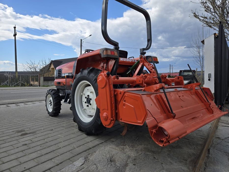 Tractor tractoras kubota 26 cai inversor freza