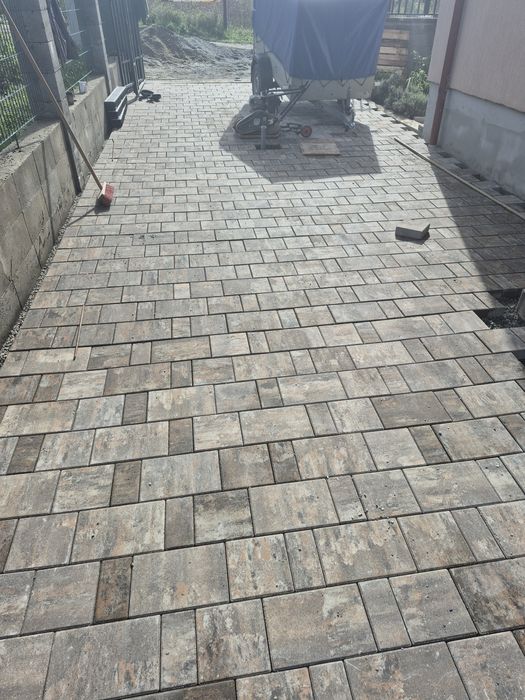 Echipă Construcții/Finisaje