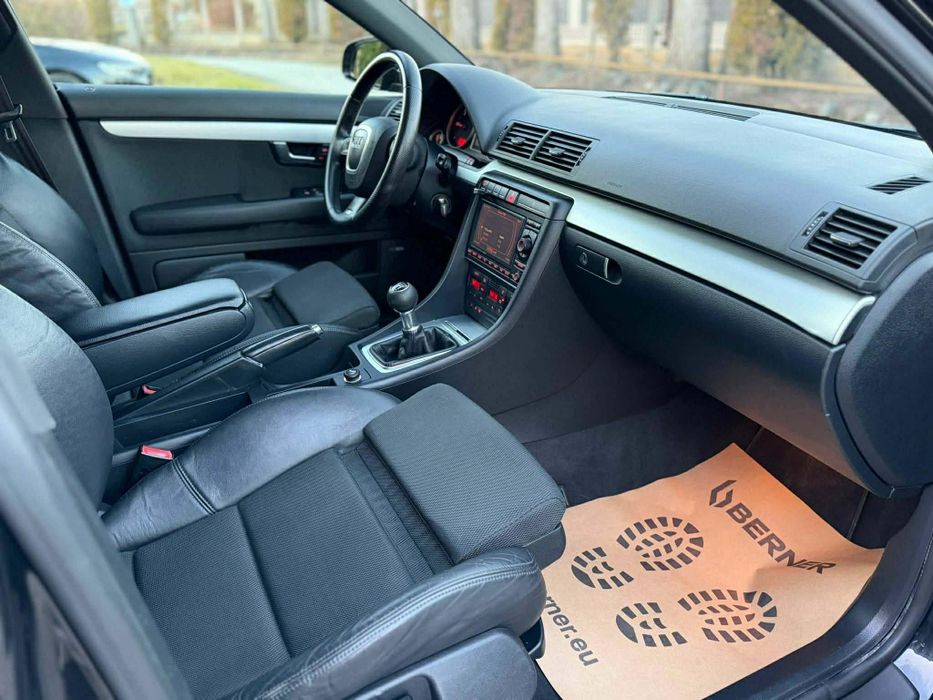 Vând Audi A4 b7 Sline