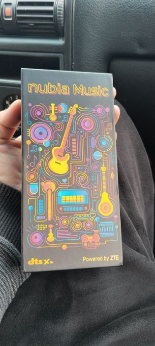ZTE nubya muzic  Z2353