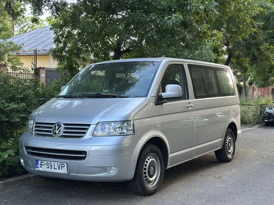 Volkswagen Caravelle 1.9 TDI 8+1 Locuri