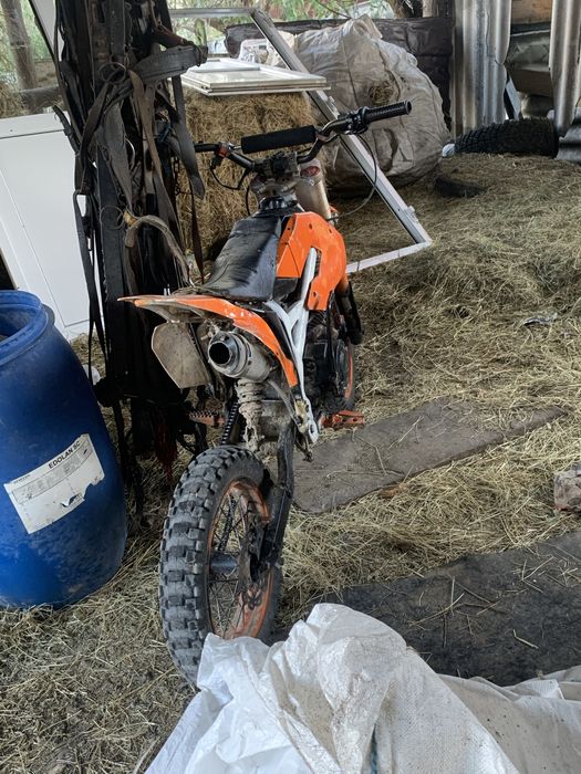 De vanzare cross 150cc