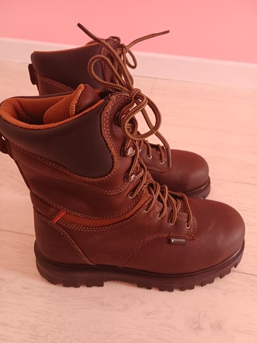 Тшо ботинка 38,5 размер