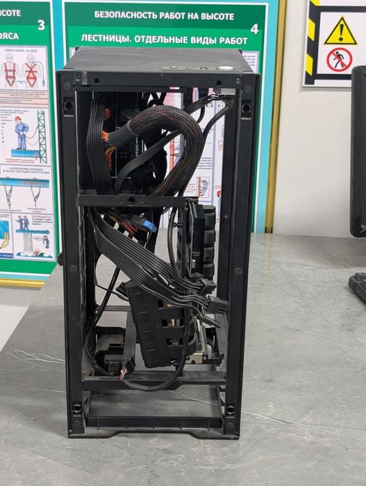 NZXT H1+Chieftech 80+GOLD modular