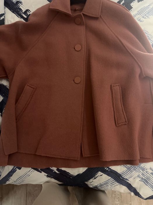 Палто Max and Co с отрязан етикет