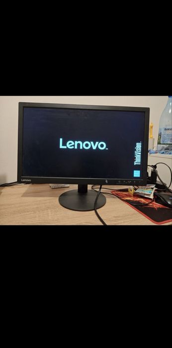 Monitor lenovo 22’ cu DP . HDMI