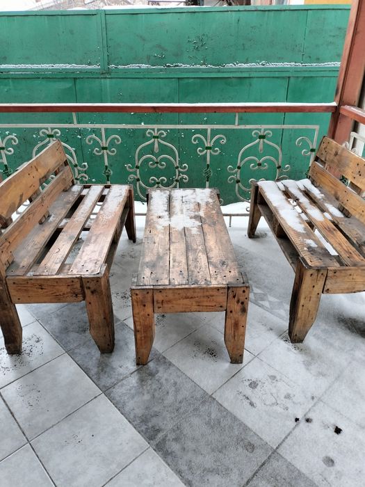 Мебель из дерева