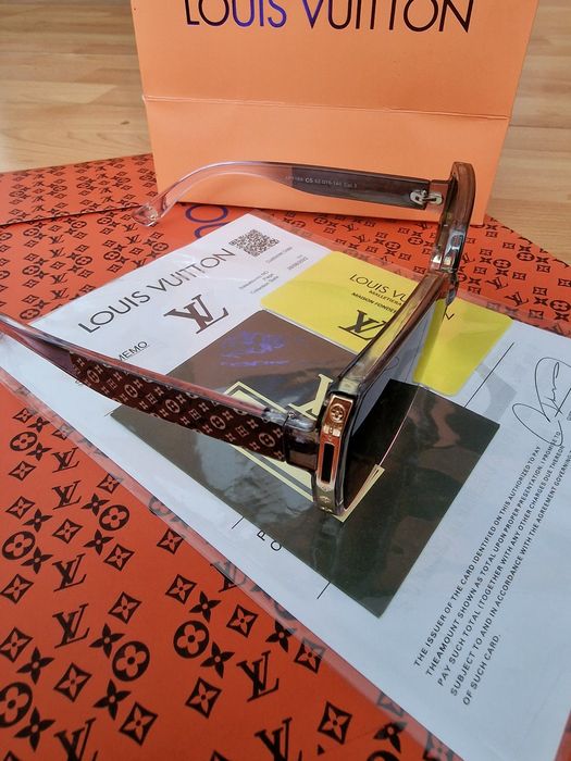 Ochelari de soare Louis Vuitton import Italia,toc textil inclus