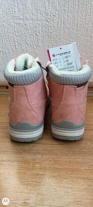 Чисто нови дамски боти RUNNERS  розови с топла подплата