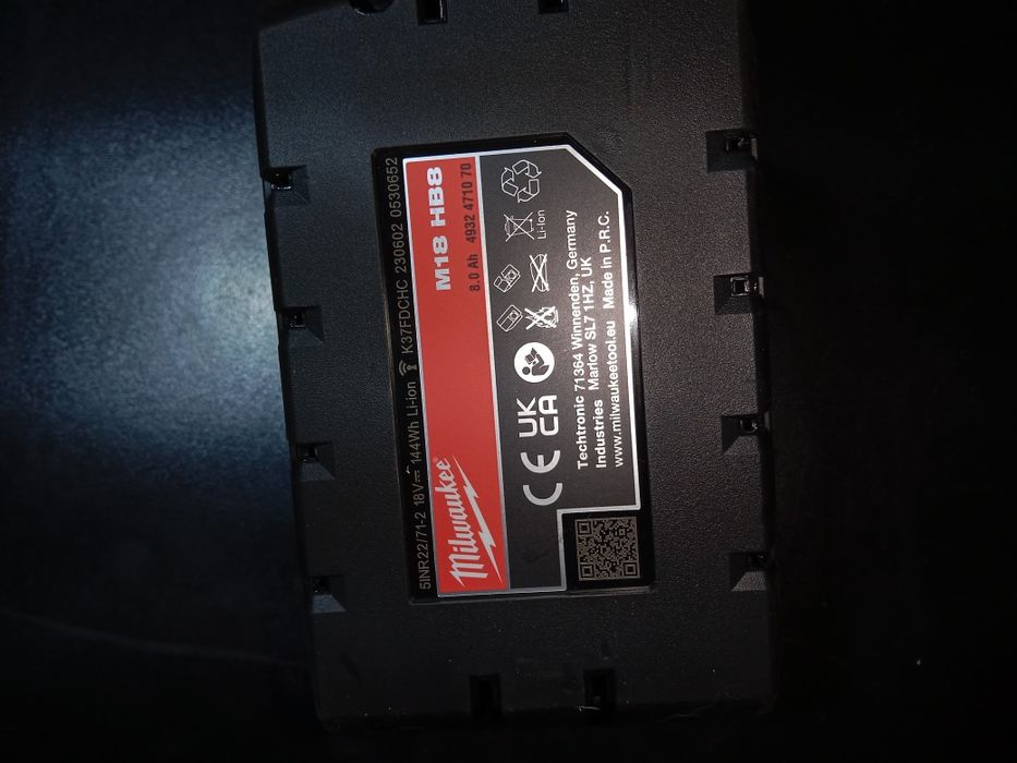 аккумулятор Milwaukee M18 REDLITHIUM