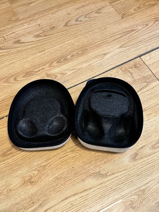 Dock și husă pentru PlayStation PULSE Elite