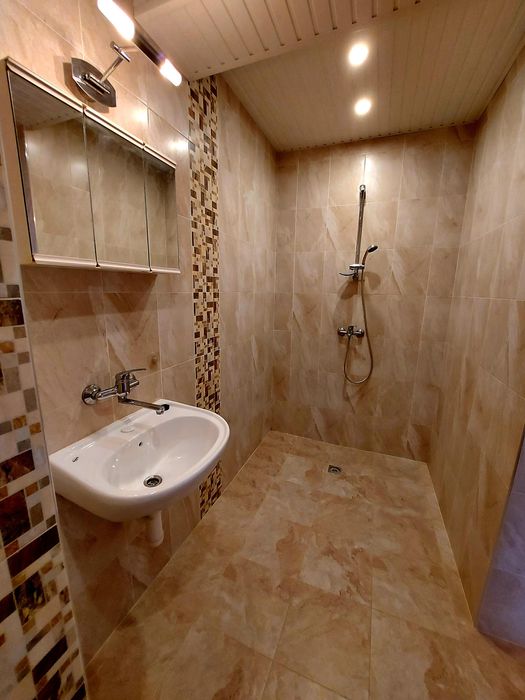 Продава се Двустаен апартамент в Бургас, Славейков - 76 кв.м за 1573 €/кв.м - Снимка #14