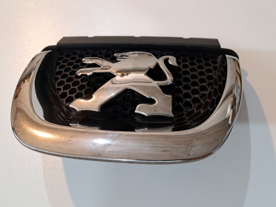 Пежо 308 емблема