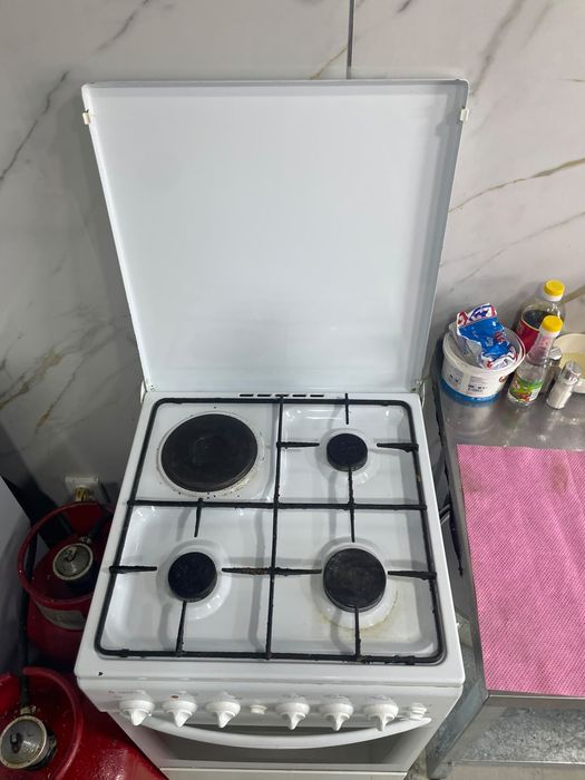 Продам газовую плиту