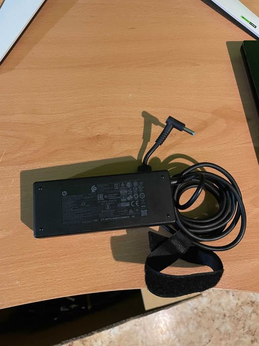 HP 90W AC Adapter, тънка синя букса 4.5мм,Oригинално зарядно за лаптоп