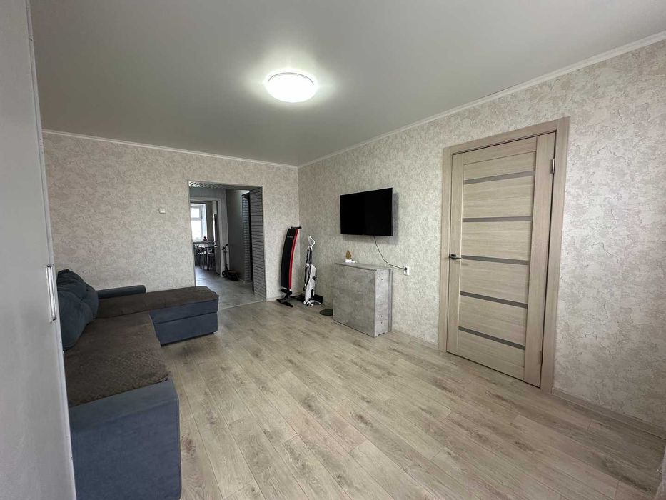 Продам 3 ком в центре