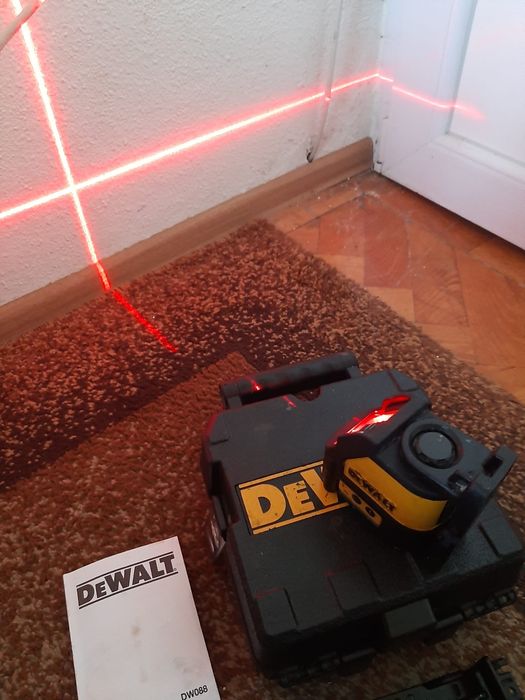 Devalt lase nivela dcw088 ca nou