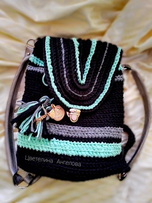 Ръчно плетена раничка
