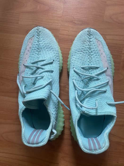 Vand yeezy uri turcoaz