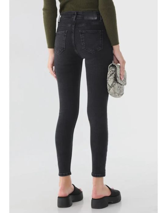 Продам джинсы