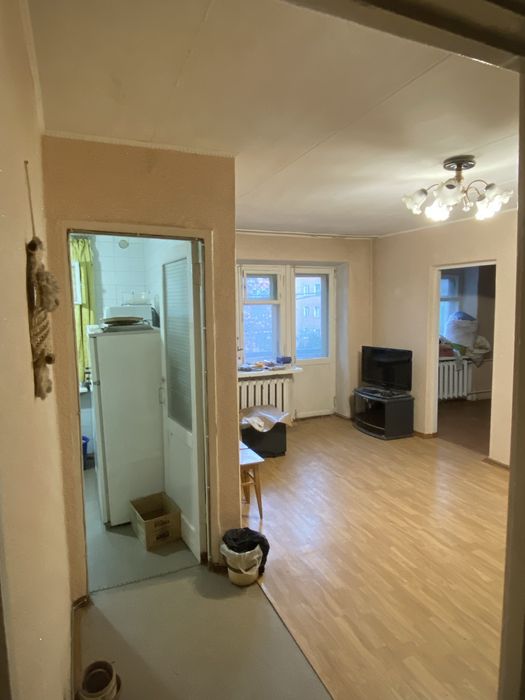 Продам 2-комнатную квартиру в центре
