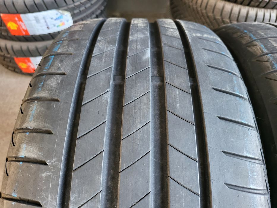 255/40/18//225/45/18 Bridgestone