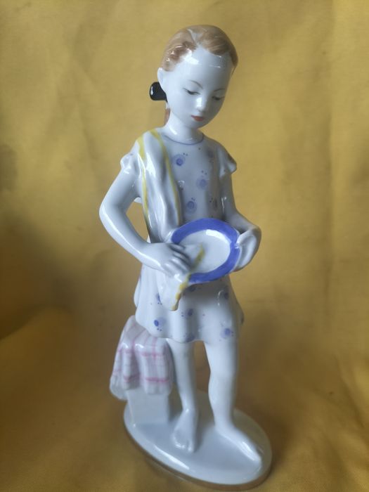 Продаётся советские статуэтки