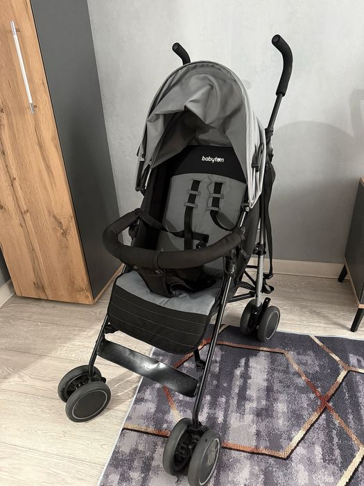 Продам прогулочную коляску