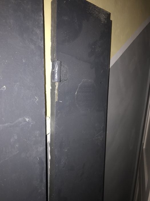 Продам дверь металлическую