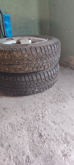 Продам шины с дисками R15/185/65
