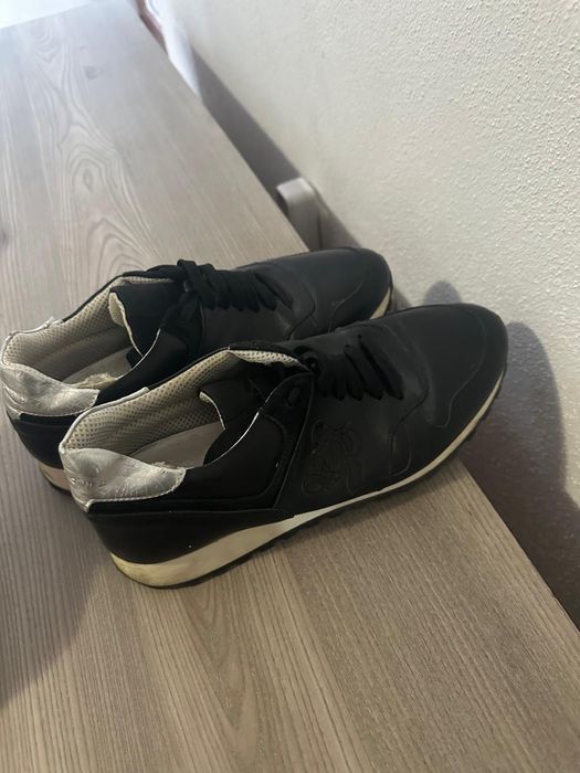 Vând Papuci Richmond nr 43