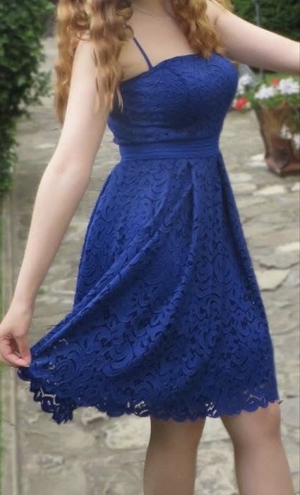 Официална дантелена рокля