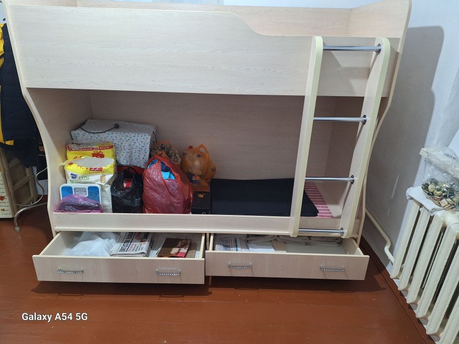 Детская кровать б/у двухместный