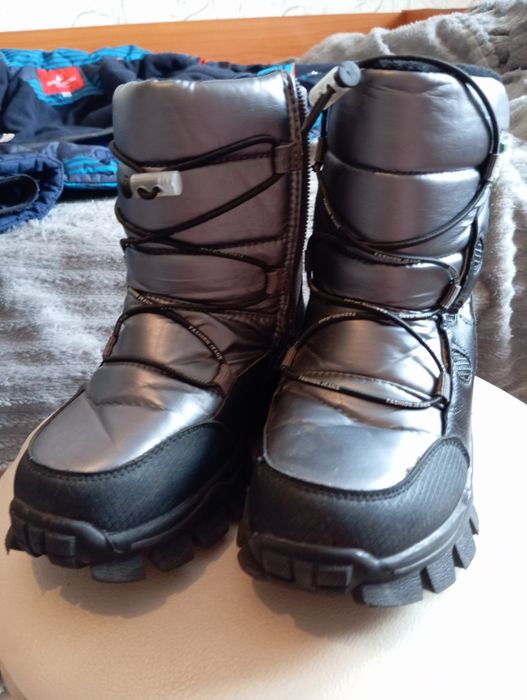 Продам куртку и обувь зима